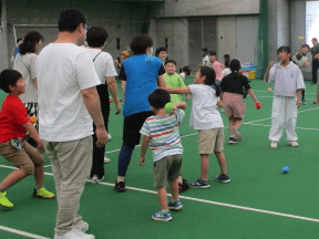 あそんでいる様子